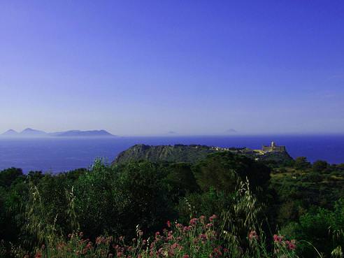 The fantastic view from our Adventure Mountain on the sunny island Sicily.